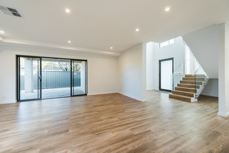 Photo - 10 Gillam Place, Dianella WA 6059 - Image 8