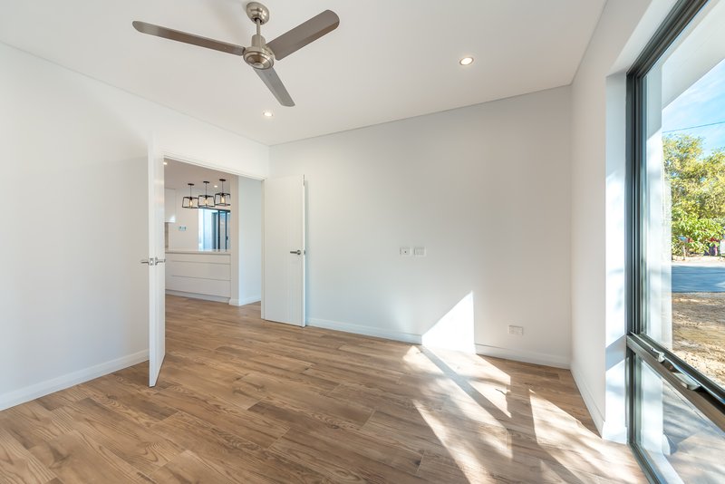 Photo - 10 Gillam Place, Dianella WA 6059 - Image 9