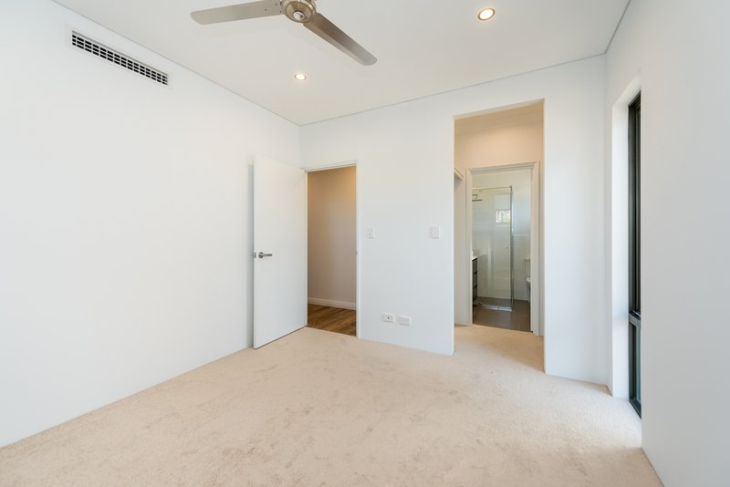 Photo - 10 Gillam Place, Dianella WA 6059 - Image 11