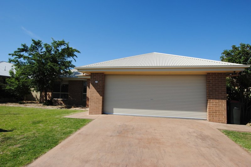 Photo - 10 Gillmartin Drive, Griffith NSW 2680 - Image 2