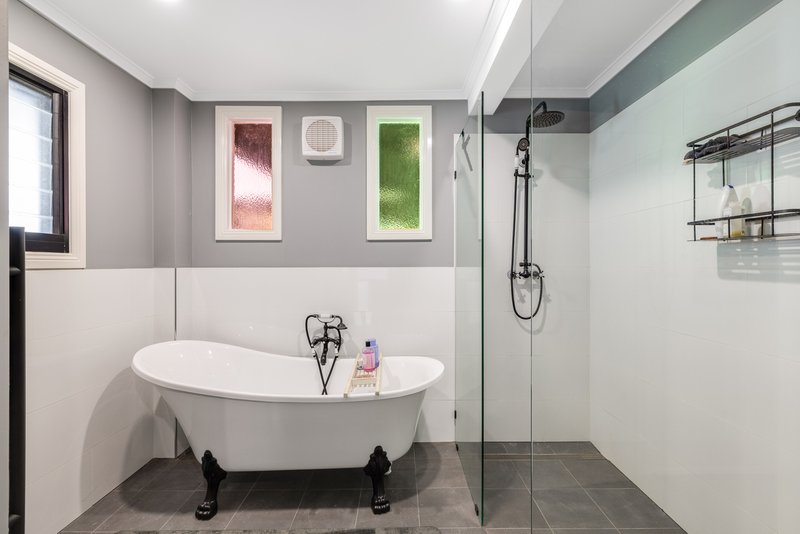 Photo - 10 Gladstone Street, Newtown QLD 4350 - Image 23