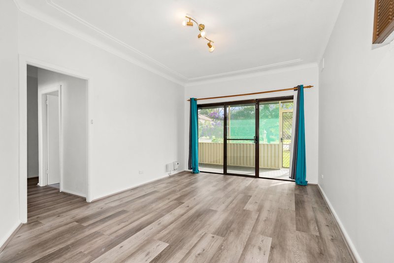 Photo - 10 Glamorgan Street, Blacktown NSW 2148 - Image 3