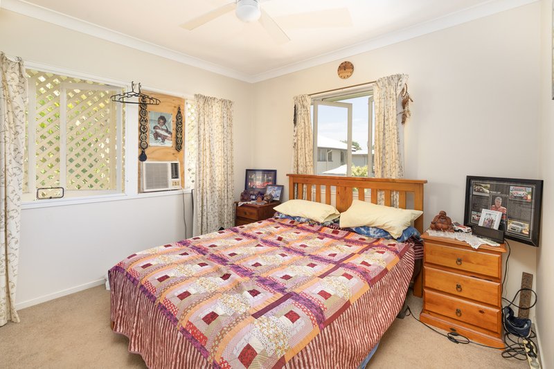 Photo - 10 Gledson Street, North Booval QLD 4304 - Image 4