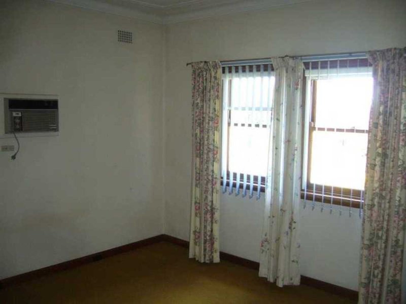 Photo - 10 Glenavy St , Wentworthville NSW 2145 - Image 3