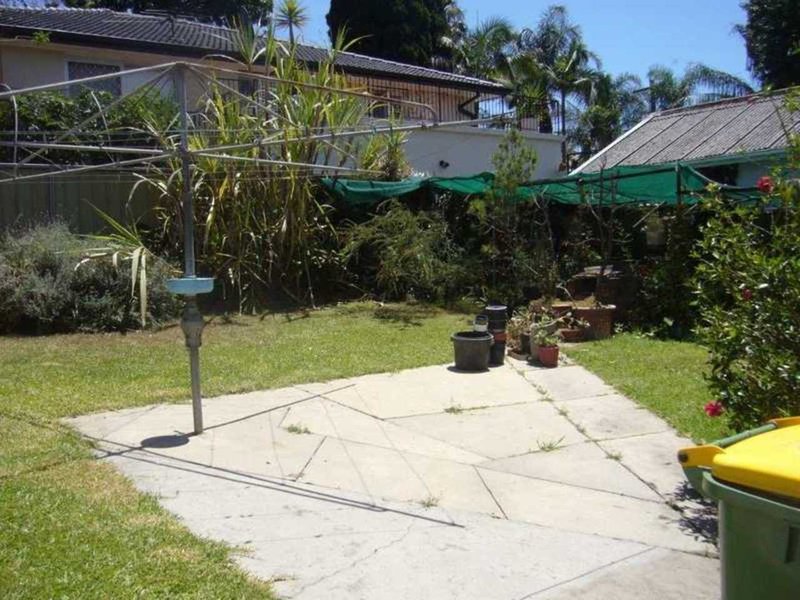 Photo - 10 Glenavy St , Wentworthville NSW 2145 - Image 4