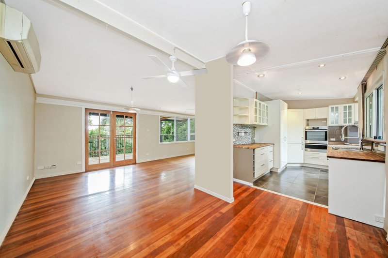 Photo - 10 Glendavis Street, Brighton QLD 4017 - Image 3