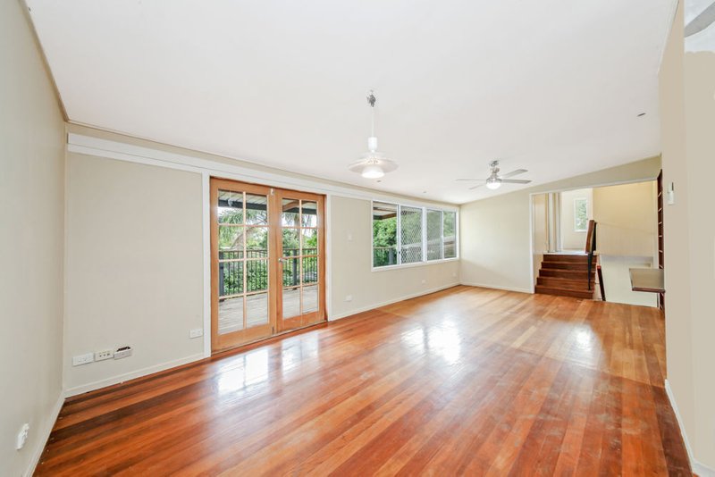 Photo - 10 Glendavis Street, Brighton QLD 4017 - Image 4