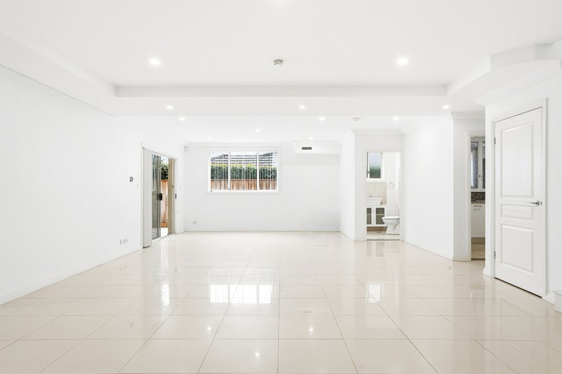 Photo - 10 Glenhaven Road, Glenhaven NSW 2156 - Image 14