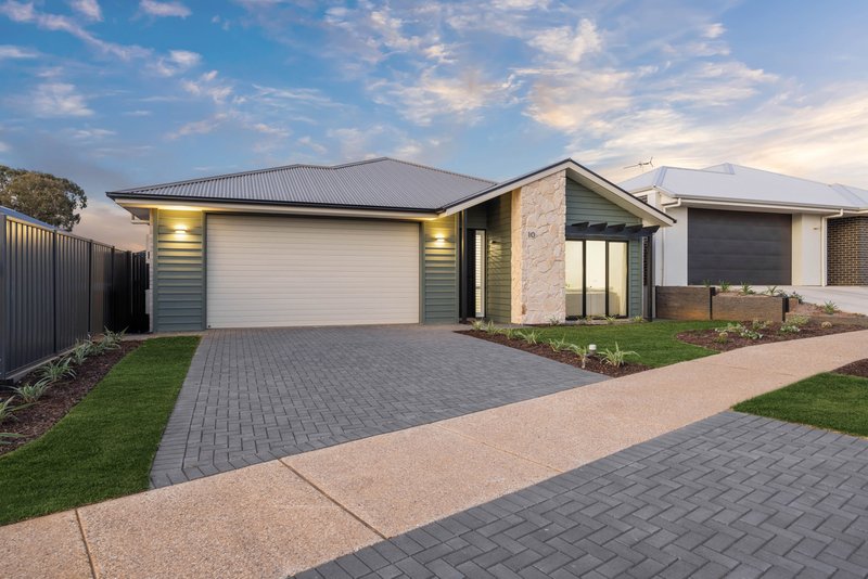 Photo - 10 Glenlea Boulevard, Mount Barker SA 5251 - Image 2