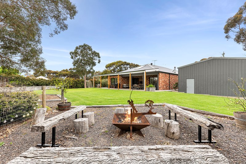 Photo - 10 Glenoe Drive, Lara VIC 3212 - Image 17