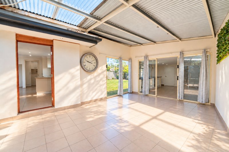 Photo - 10 Globe Place, Epping VIC 3076 - Image 4