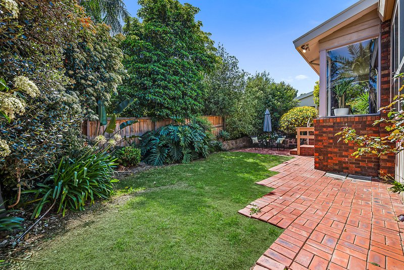 Photo - 10 Gloucester Court, Templestowe VIC 3106 - Image 11