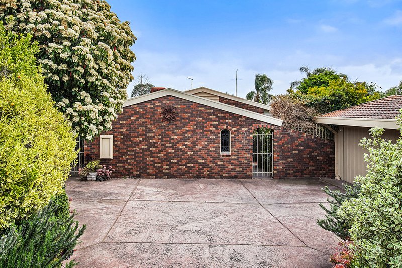 Photo - 10 Gloucester Court, Templestowe VIC 3106 - Image 12