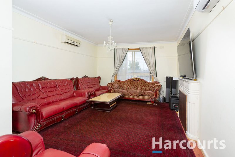 Photo - 10 Godfrey Crescent, Dandenong VIC 3175 - Image 3