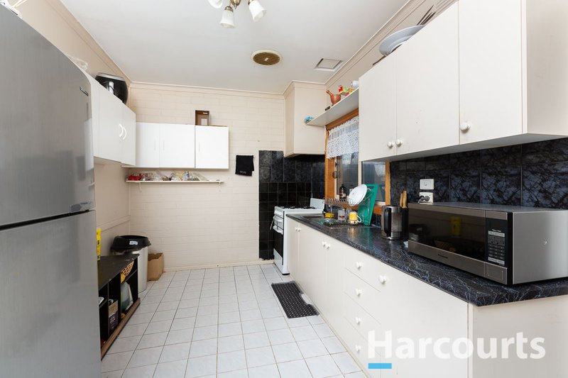 Photo - 10 Godfrey Crescent, Dandenong VIC 3175 - Image 5