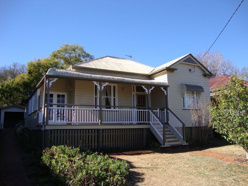 10 Godfrey Street, East Toowoomba QLD 4350