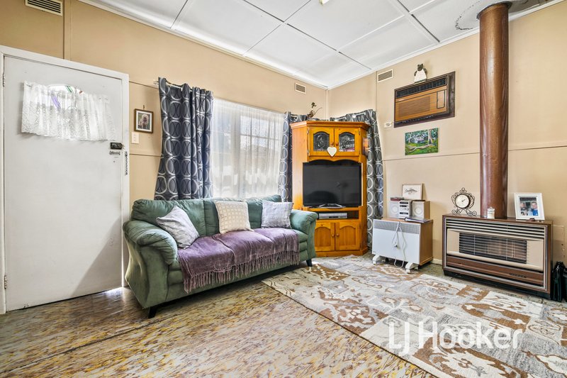 Photo - 10 Goldlang Street, Dandenong VIC 3175 - Image 4