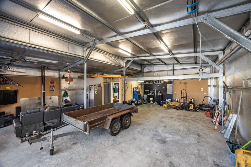 Photo - 10 Gollan Street, Evatt ACT 2617 - Image 3