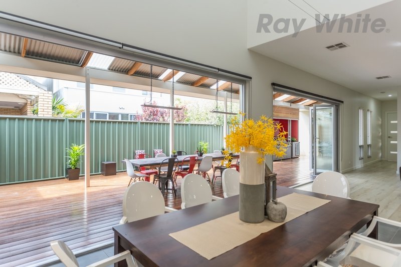 Photo - 10 Gomera Street, Mawson Lakes SA 5095 - Image 10