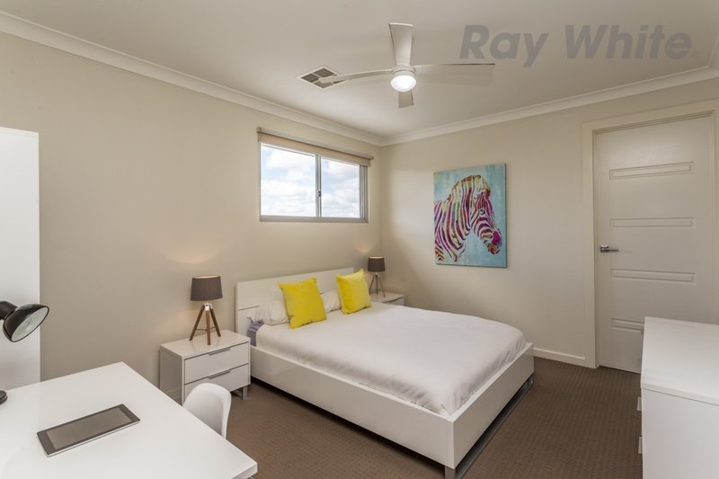 Photo - 10 Gomera Street, Mawson Lakes SA 5095 - Image 26