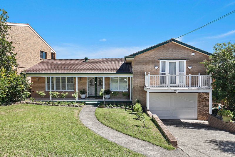 Photo - 10 Goolagong Circuit, Mount Warrigal NSW 2528 - Image 2