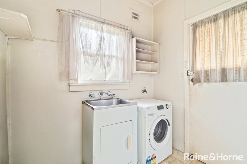 Photo - 10 Gordon Street, St Marys NSW 2760 - Image 9