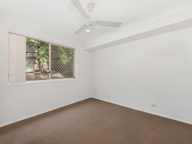 Photo - 10 Gosford Court, Helensvale QLD 4212 - Image 10