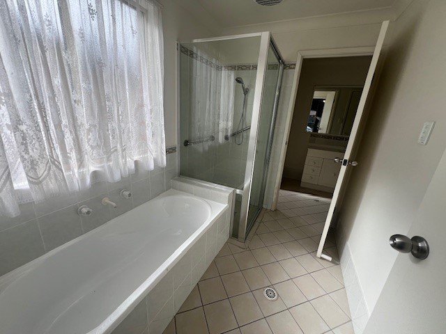 Photo - 10 Gould Street, West Hoxton NSW 2171 - Image 10