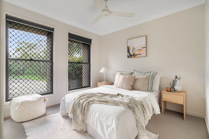Photo - 10 Goundry Drive, Holmview QLD 4207 - Image 10