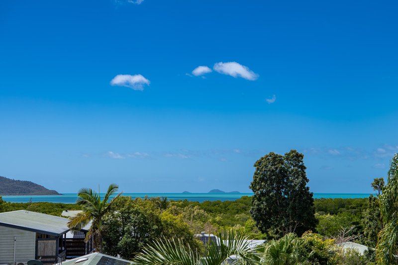Photo - 10 Grace Avenue, Cannonvale QLD 4802 - Image 2