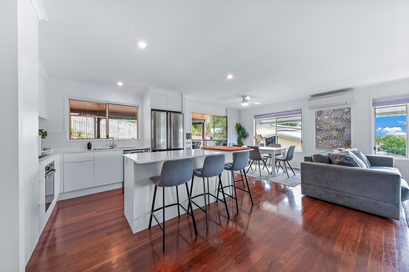 Photo - 10 Grace Avenue, Cannonvale QLD 4802 - Image 6