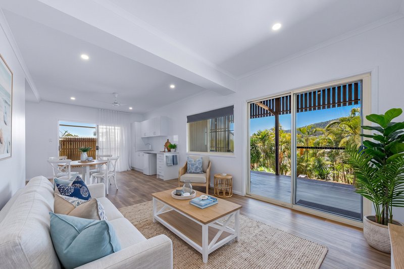 Photo - 10 Grace Avenue, Cannonvale QLD 4802 - Image 20