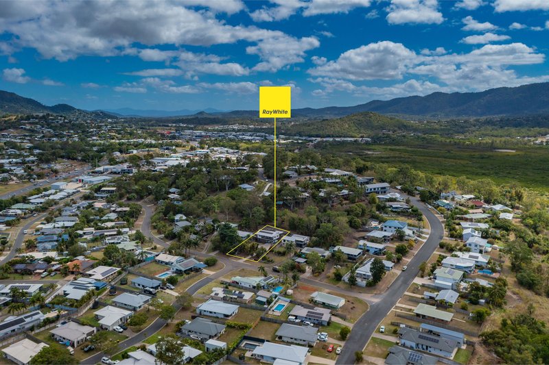 Photo - 10 Grace Avenue, Cannonvale QLD 4802 - Image 23