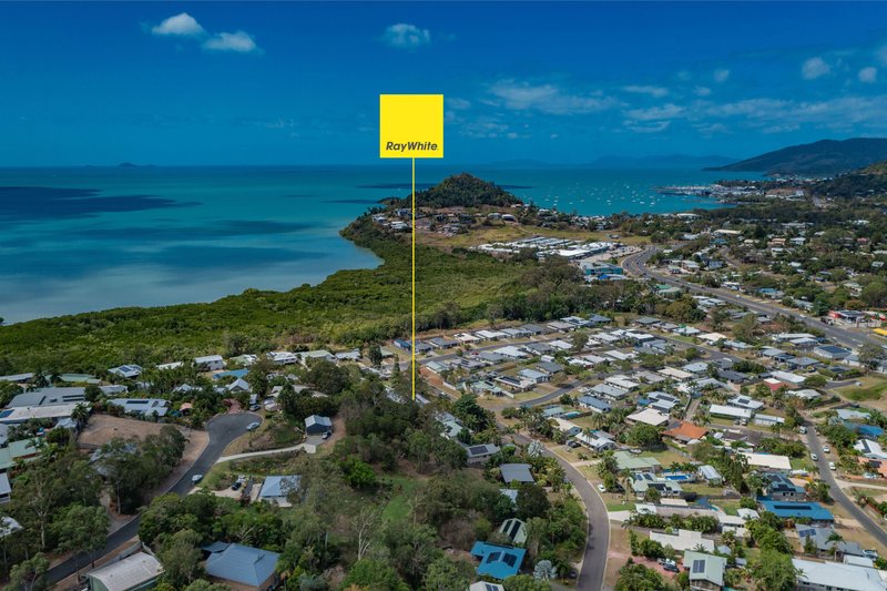 Photo - 10 Grace Avenue, Cannonvale QLD 4802 - Image 24