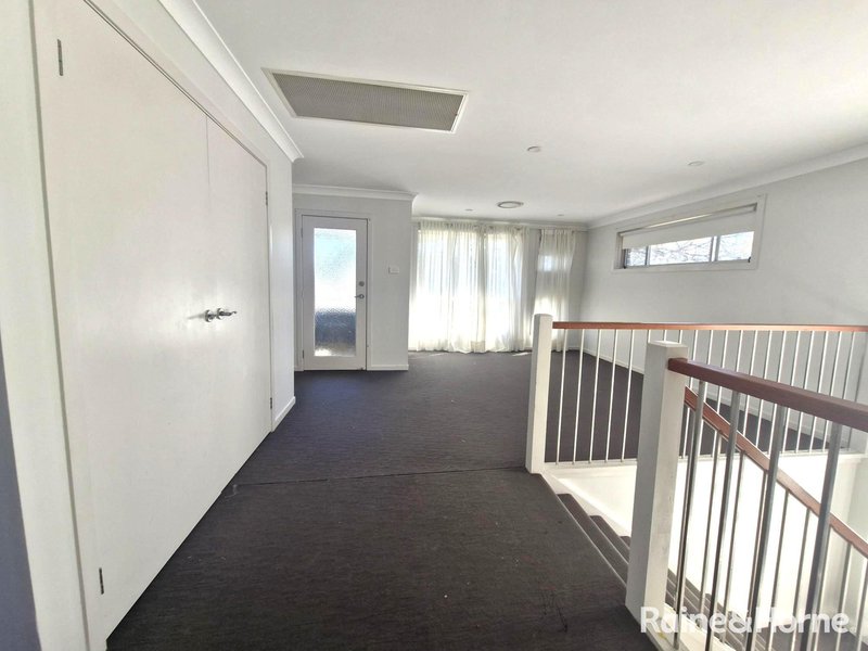 Photo - 10 Grahame Avenue, Glenfield NSW 2167 - Image 9