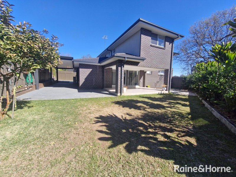 Photo - 10 Grahame Avenue, Glenfield NSW 2167 - Image 21