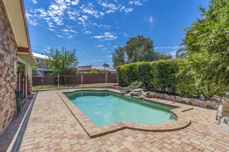 Photo - 10 Grainger Crescent, Singleton NSW 2330 - Image 2