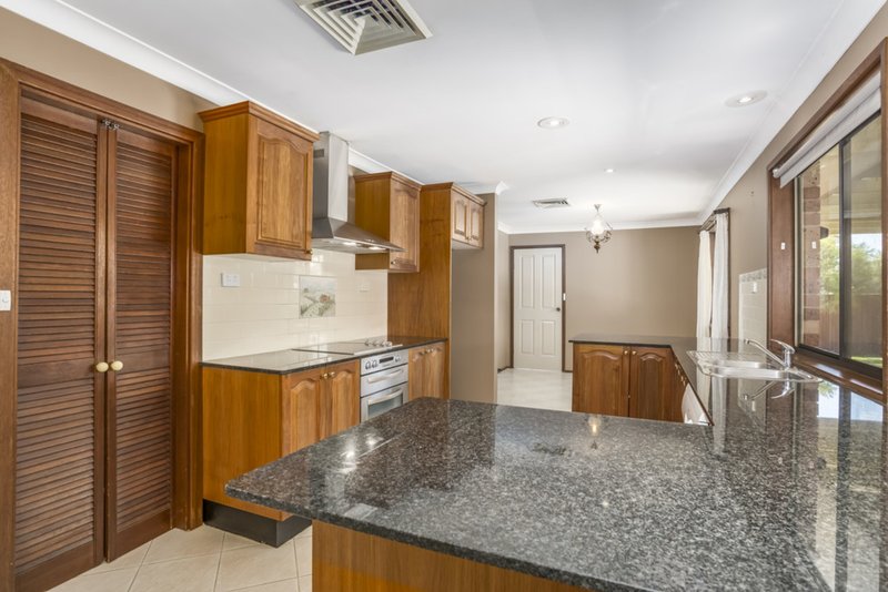 Photo - 10 Grainger Crescent, Singleton NSW 2330 - Image 3