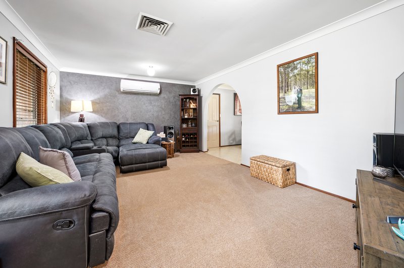 Photo - 10 Grainger Crescent, Singleton NSW 2330 - Image 3