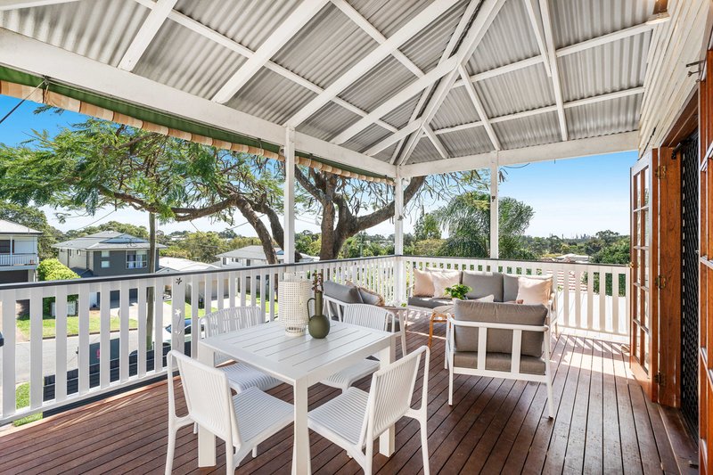 Photo - 10 Grainger Street, Wynnum QLD 4178 - Image 12