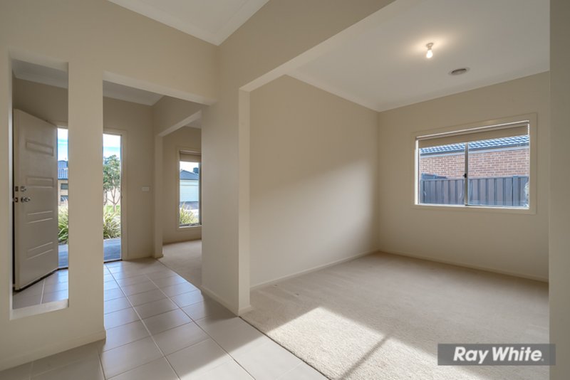 Photo - 10 Granya Street, Tarneit VIC 3029 - Image 6