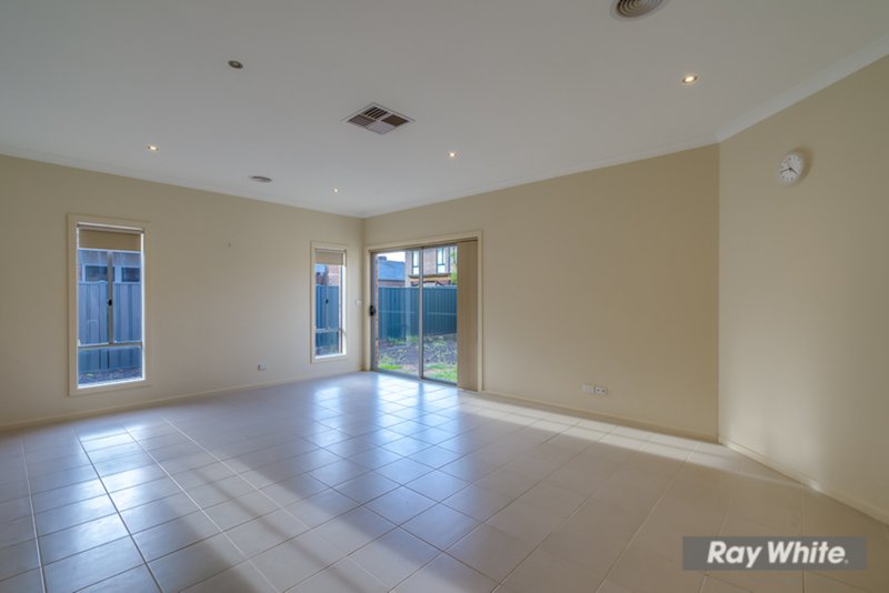 Photo - 10 Granya Street, Tarneit VIC 3029 - Image 10