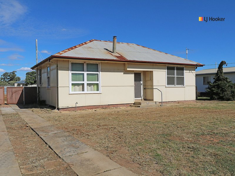 Photo - 10 Green Street, Lockhart NSW 2656 - Image 10