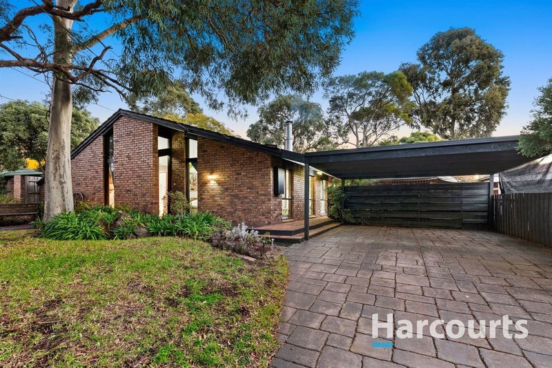 10 Greenaway Drive, Ferntree Gully VIC 3156