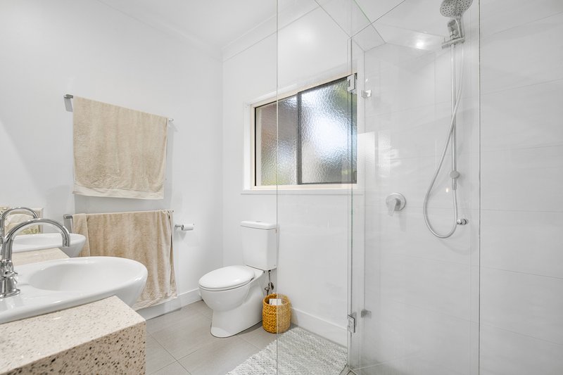 Photo - 10 Greenbank Circuit, Carrara QLD 4211 - Image 6