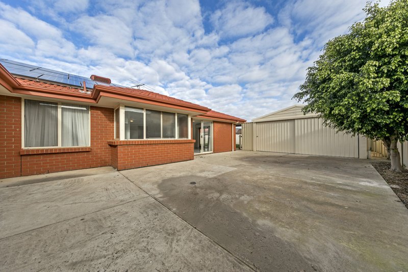 Photo - 10 Greenlea Court, Munno Para West SA 5115 - Image 15