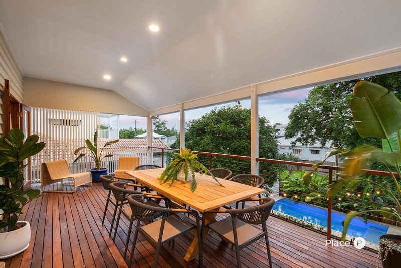 Photo - 10 Greens Road, Coorparoo QLD 4151 - Image 3