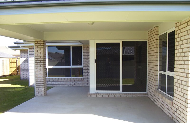 Photo - 10 Greenwood Place, Deception Bay QLD 4508 - Image 5