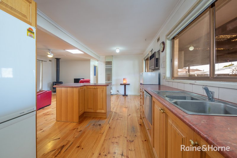 Photo - 10 Gregory Court, Sunbury VIC 3429 - Image 5