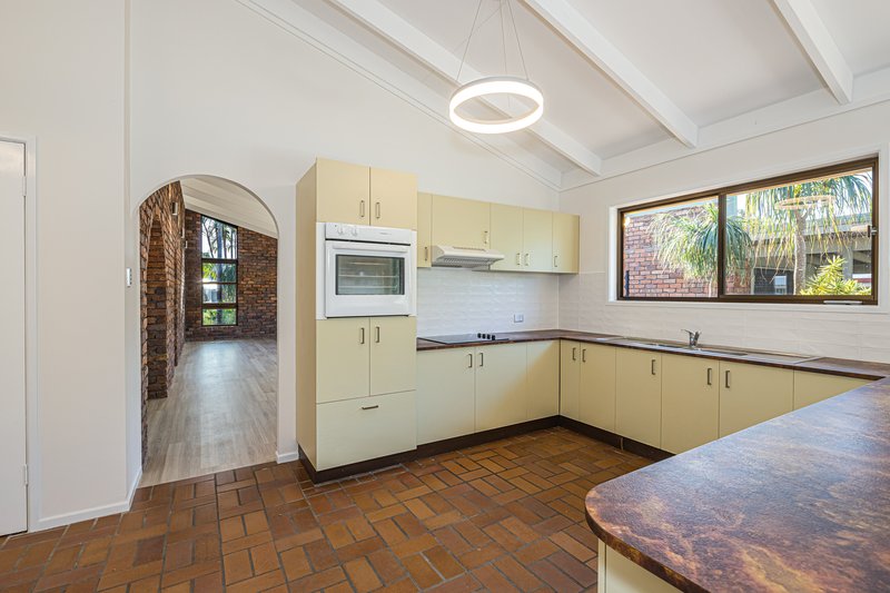 Photo - 10 Gregory Street, Bongaree QLD 4507 - Image 9